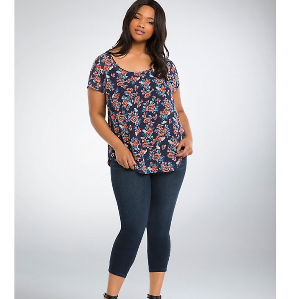 Torrid Floral Chiffon Drape Back Top - Picture 3 of 10